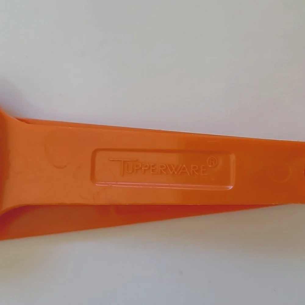 Vintage Tupperware measuring spoons - Picture 6 of 7